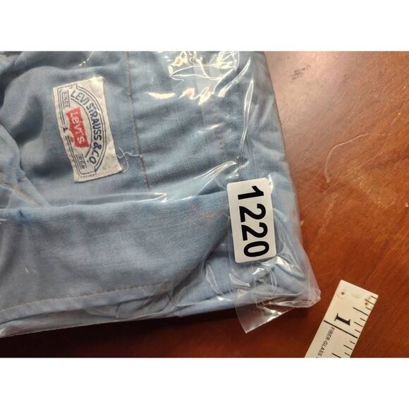 Vintage 70s LEVI'S Chambray Work Shirt button up Men's size Large Pearl Snap - Picture 11 of 11